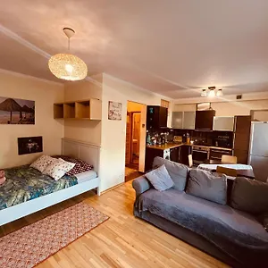 Entire Studio Flat Апартаменты Варшава